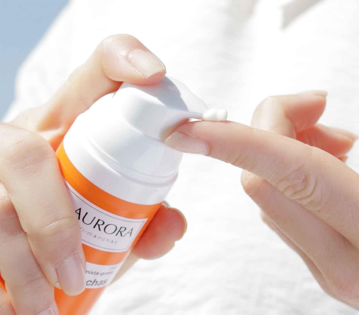 Protection solaire anti-taches SPF50+ Peau mixte/grasse
