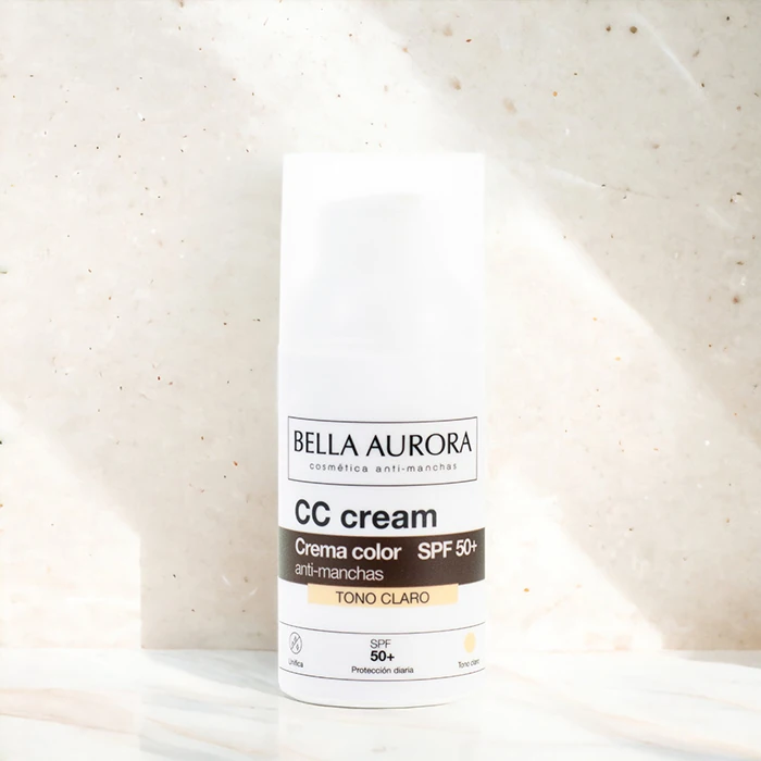CC Cream Crème teintée anti-taches Ton clair SPF50+