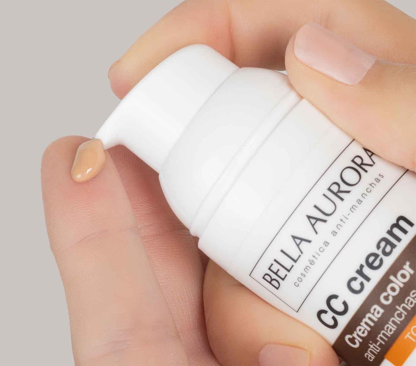 CC Cream Crème teintée anti-taches Ton moyen SPF50+